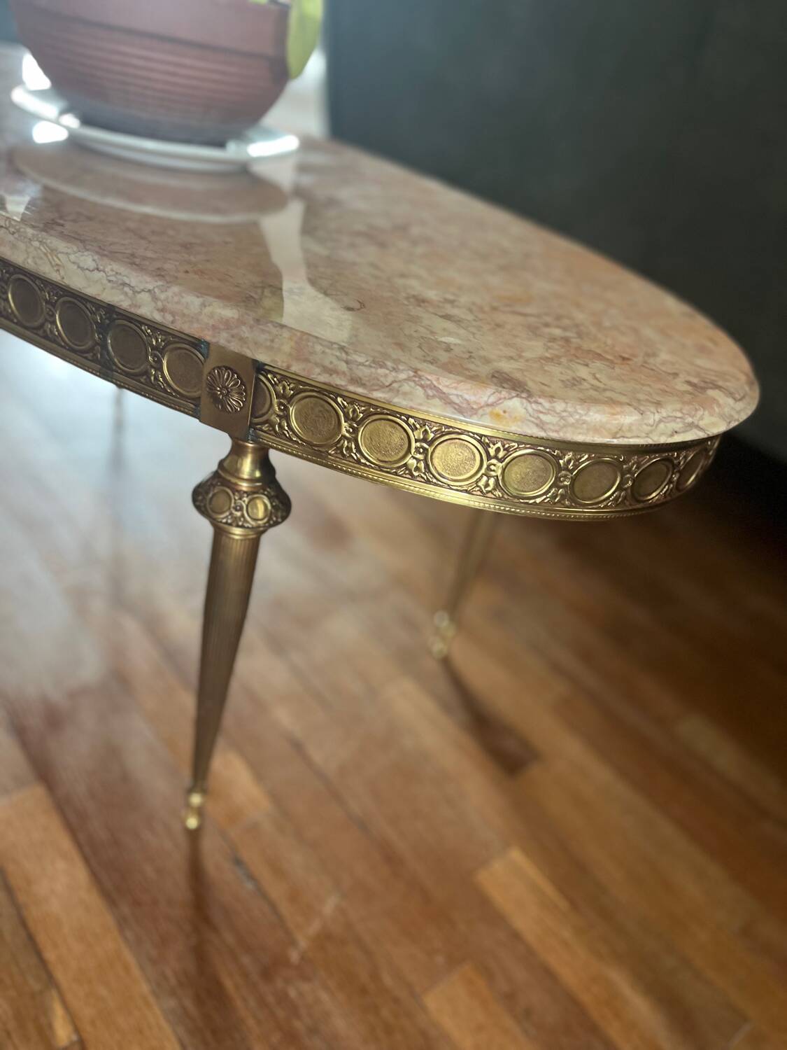 Table basse marbre onyx et laiton vintage