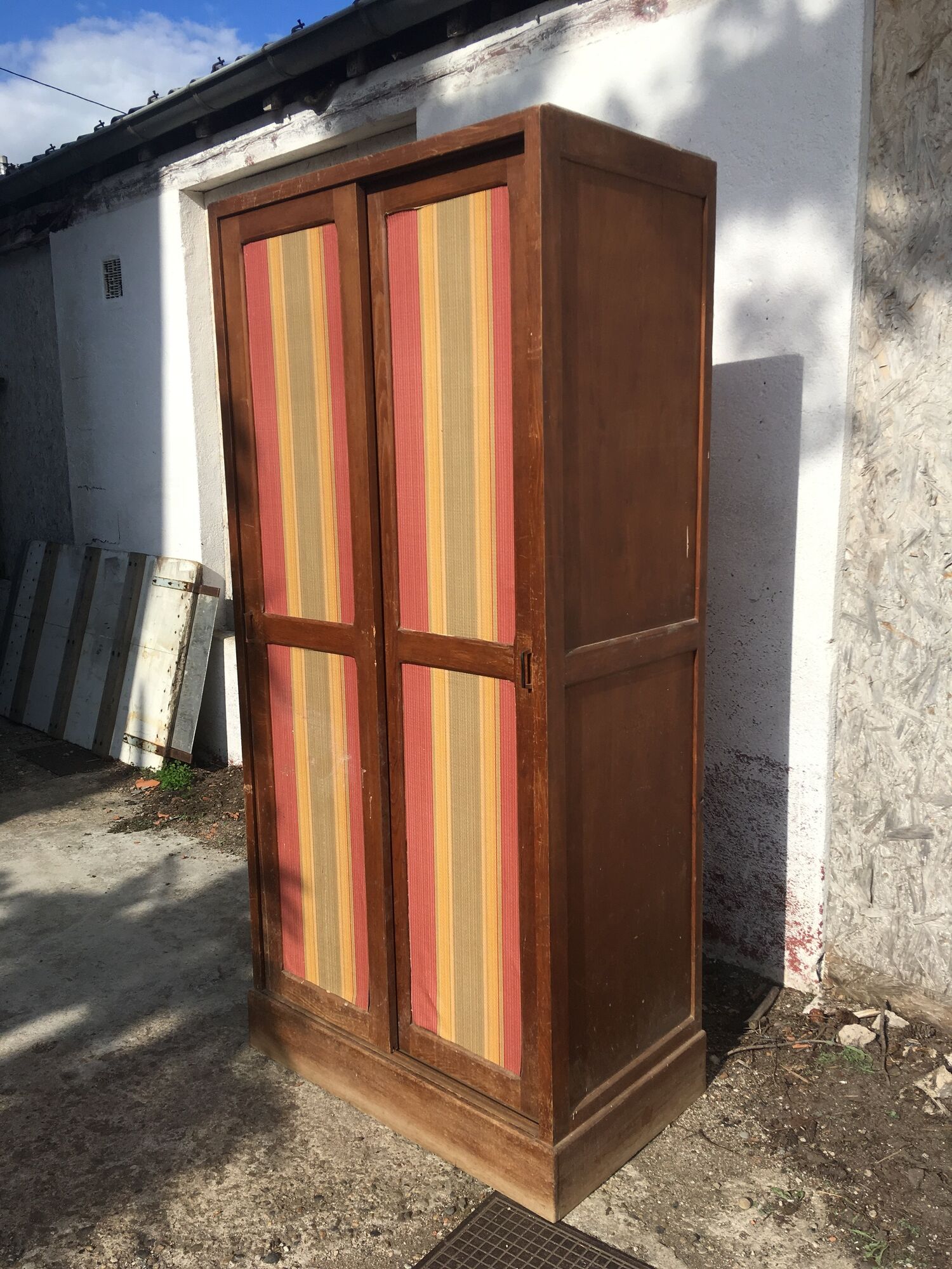 Parisian wardrobe/wardrobe with sliding doors