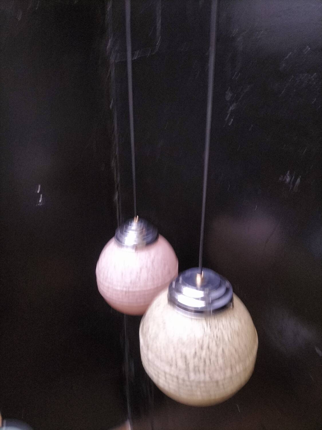 2 glass suspensions from Clichy