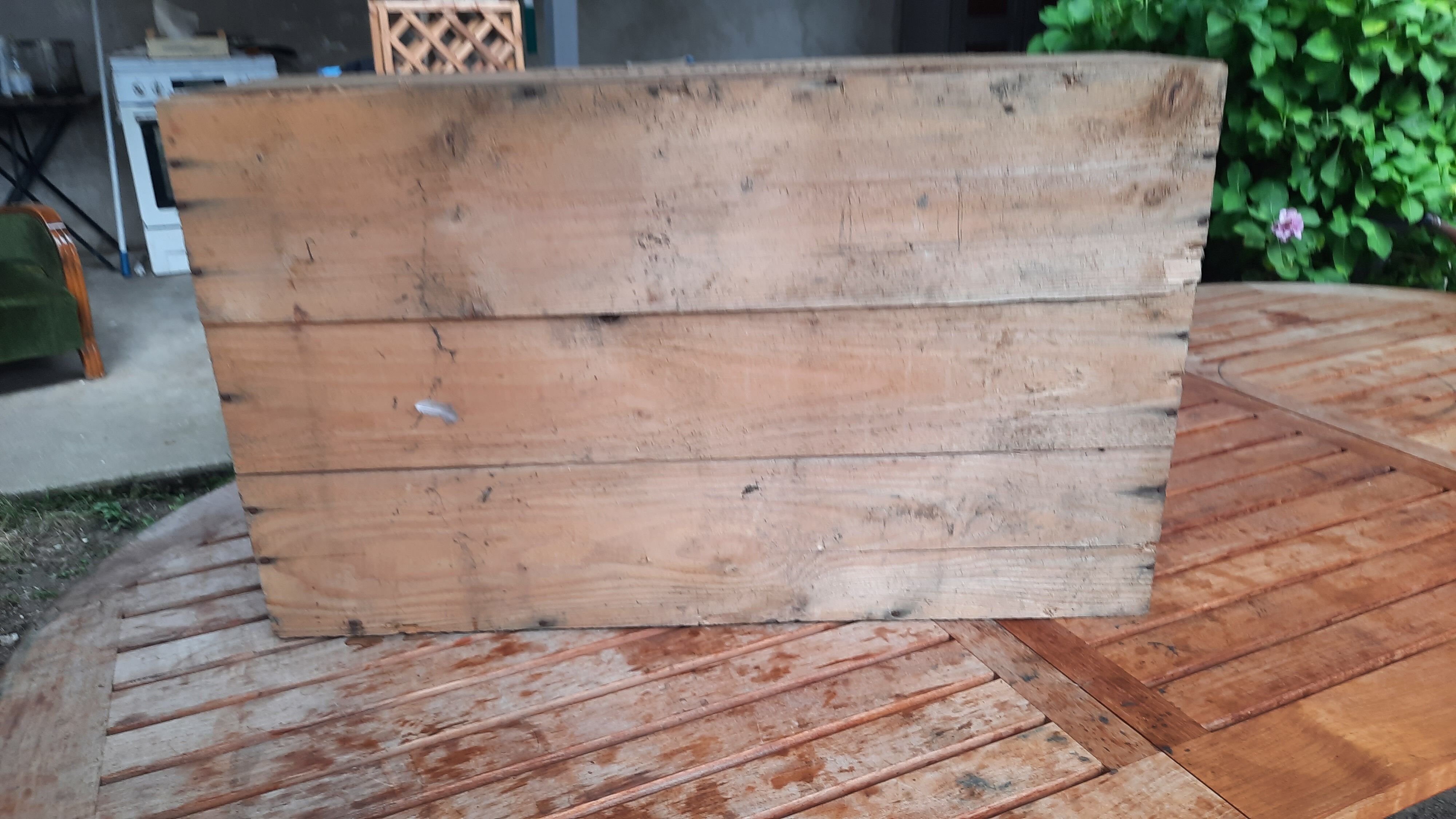 Nestlé chocolate wooden crate