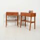 Une paire de tables de chevet scandinaves en teck.