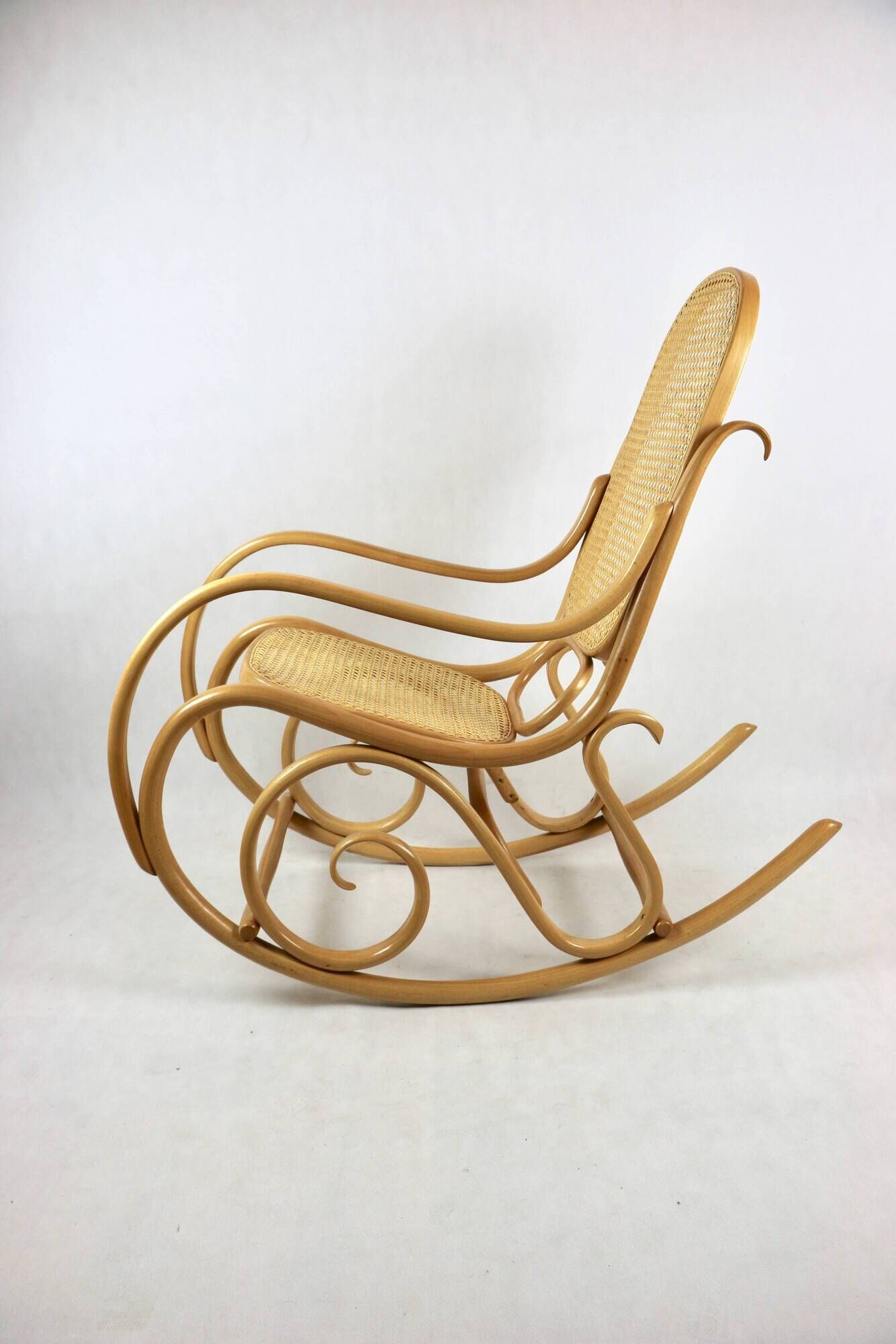 Rocking Chair Vintage en Bois Naturel, rapia naturel