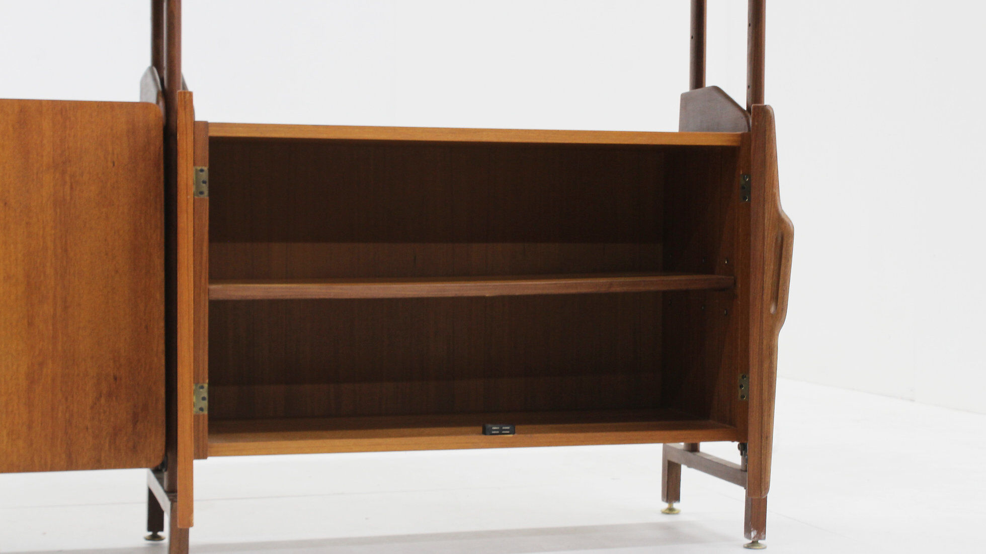 Vintage Italian mid-century bookcase wall cabinet from the 1960s, Italy.
