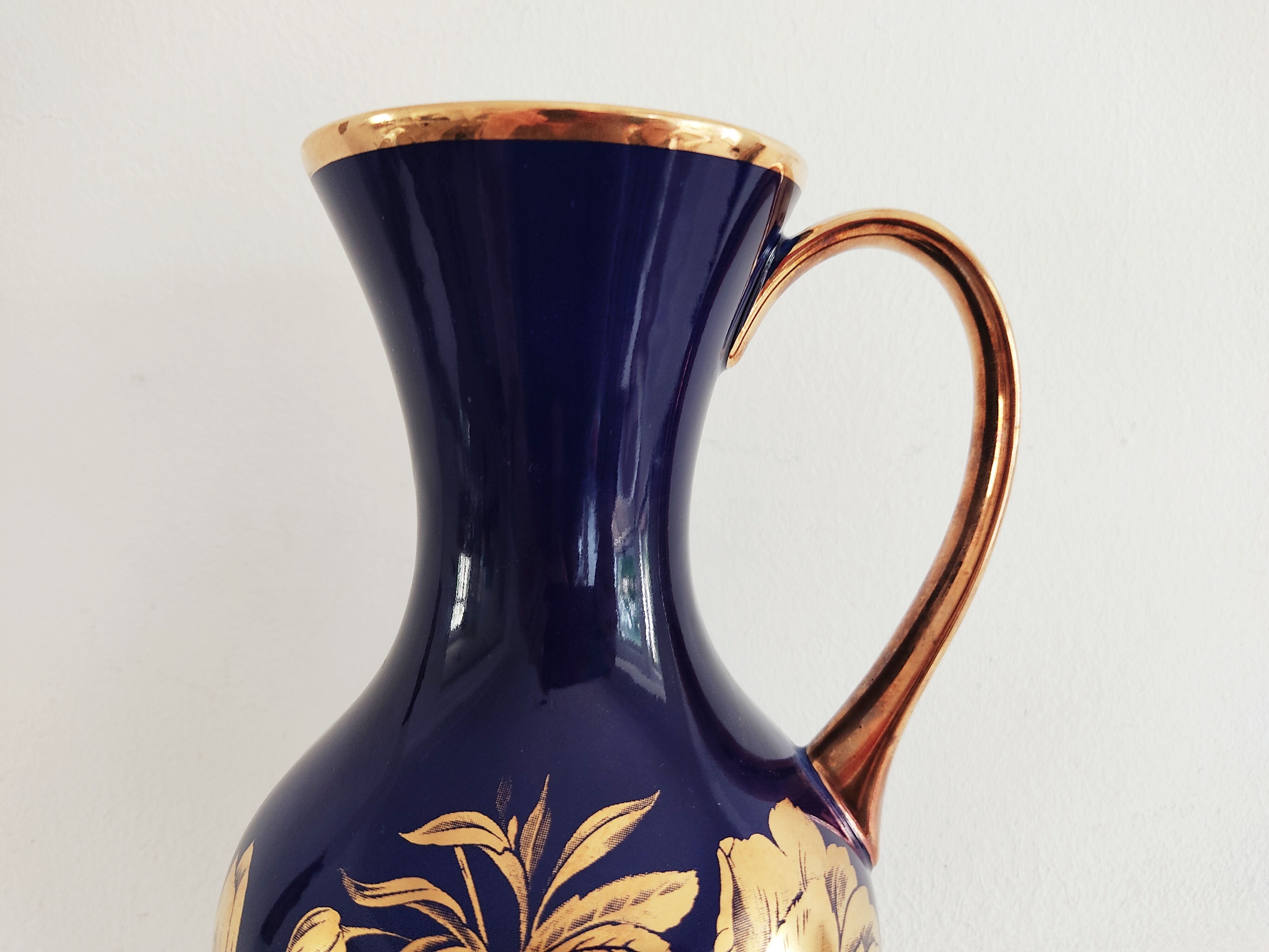 Porcelain vase Royal porzellan Bavaria