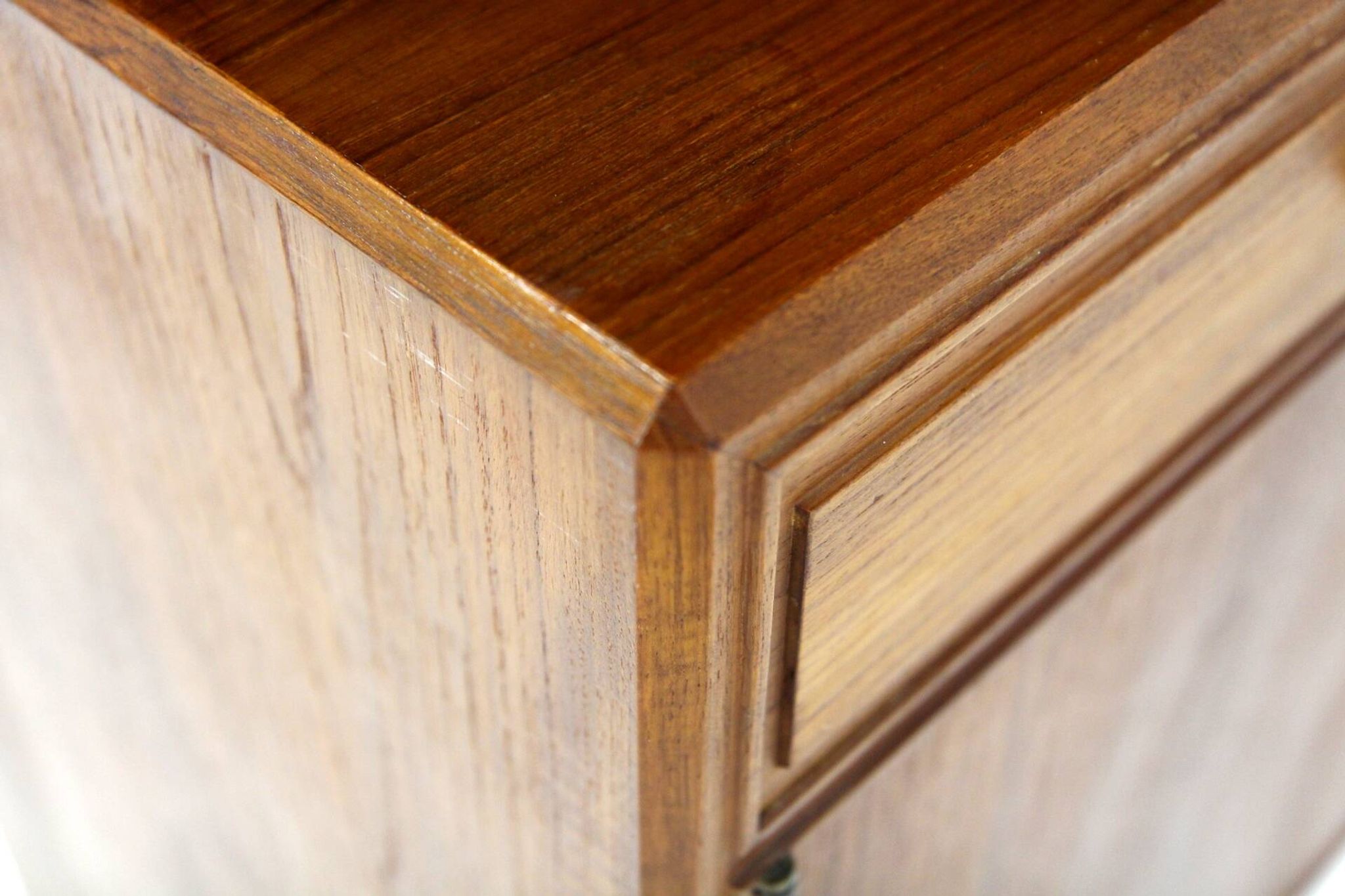 Scandinavian walnut bookcase by Bertil Fridhagen for Bodafors, Sweden, 1960