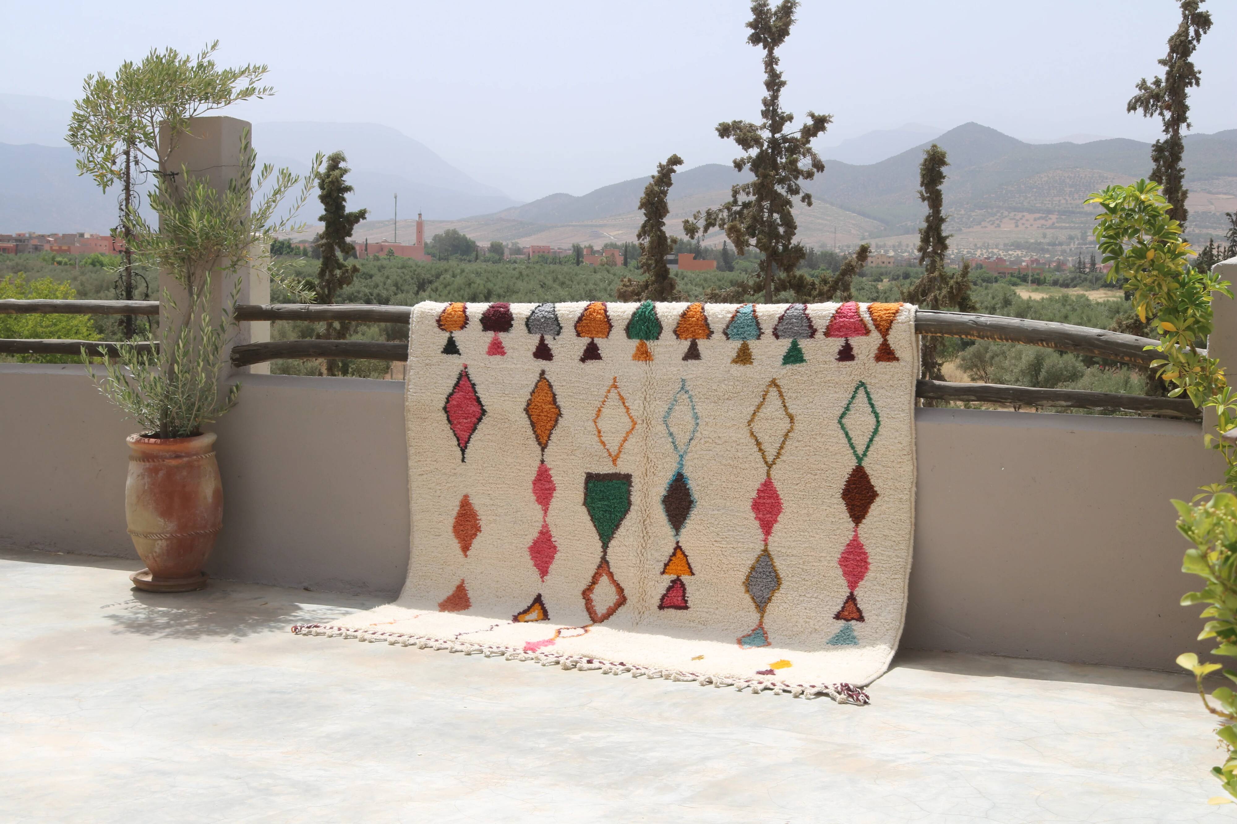 Large handmade colourful rug, 300 x 215 cm - G1075