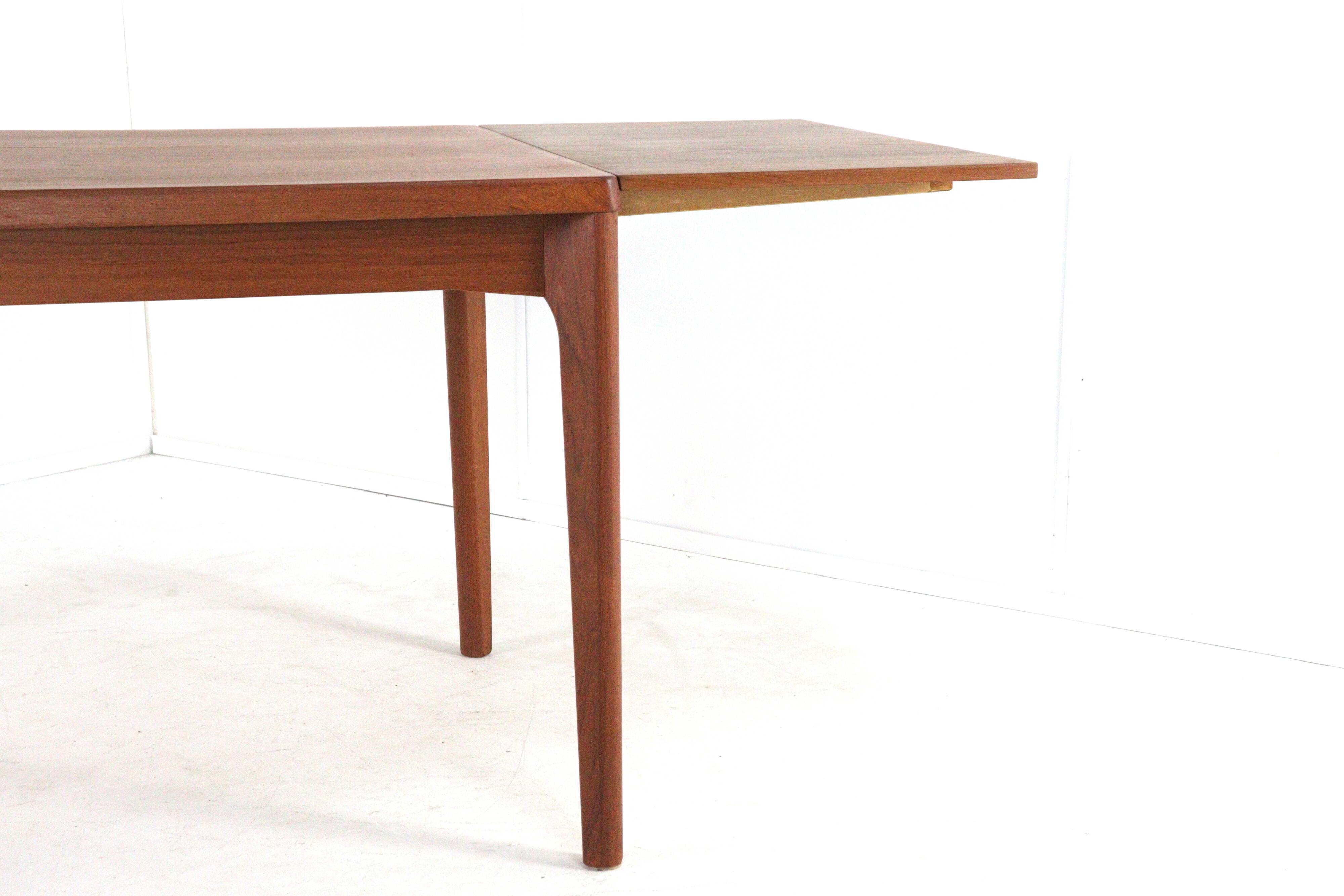 Henning Kjearnulf Vejle rectangular extendable dining table - danish design