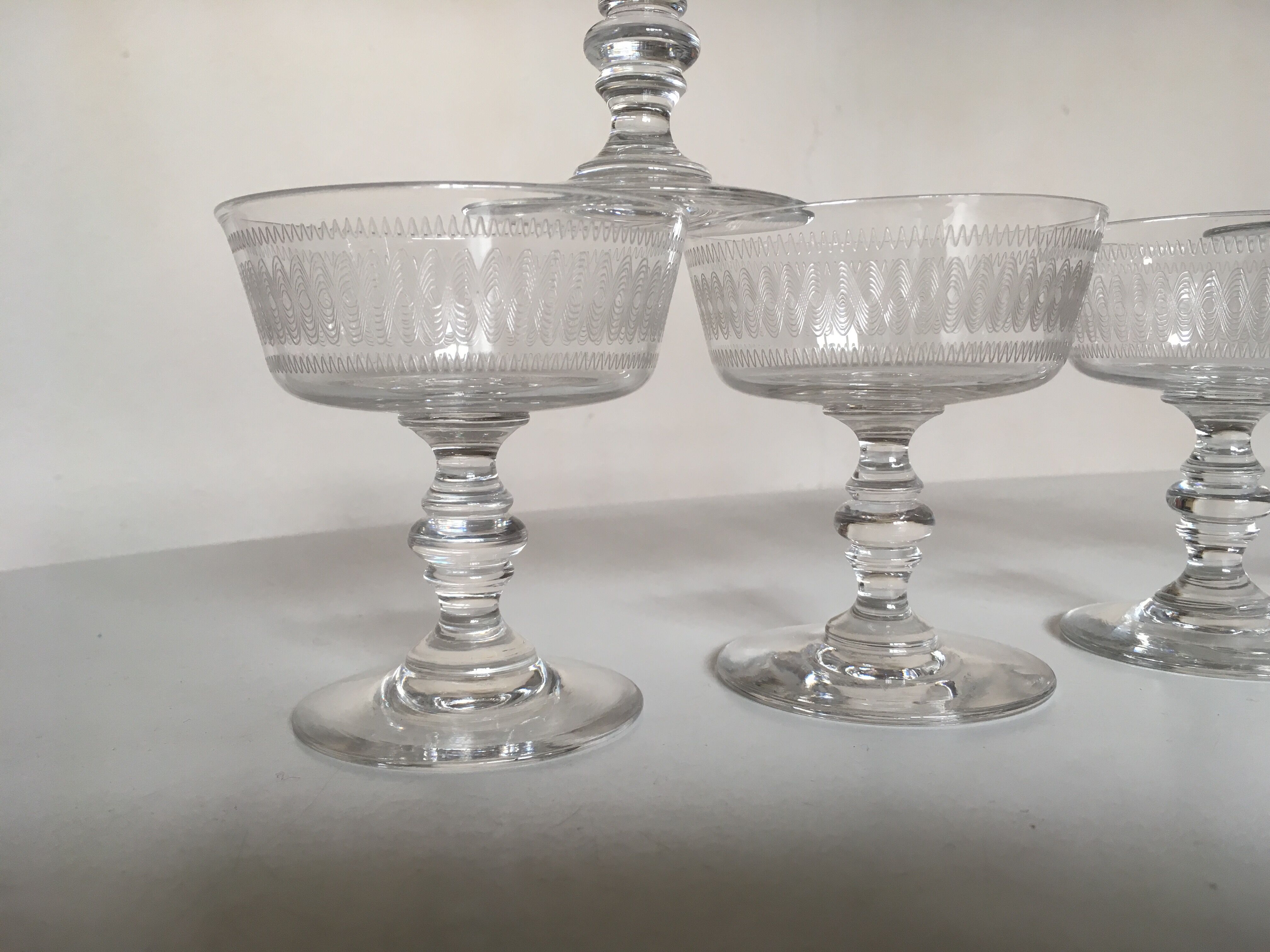 Set de 6 coupes à champagne en cristal sonnant années 20s