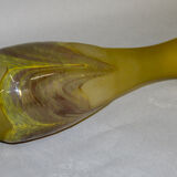 Vase en pâte de verre à long col