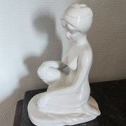 Sculpture de femme en céramique