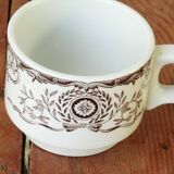 Coffee cup and saucer set