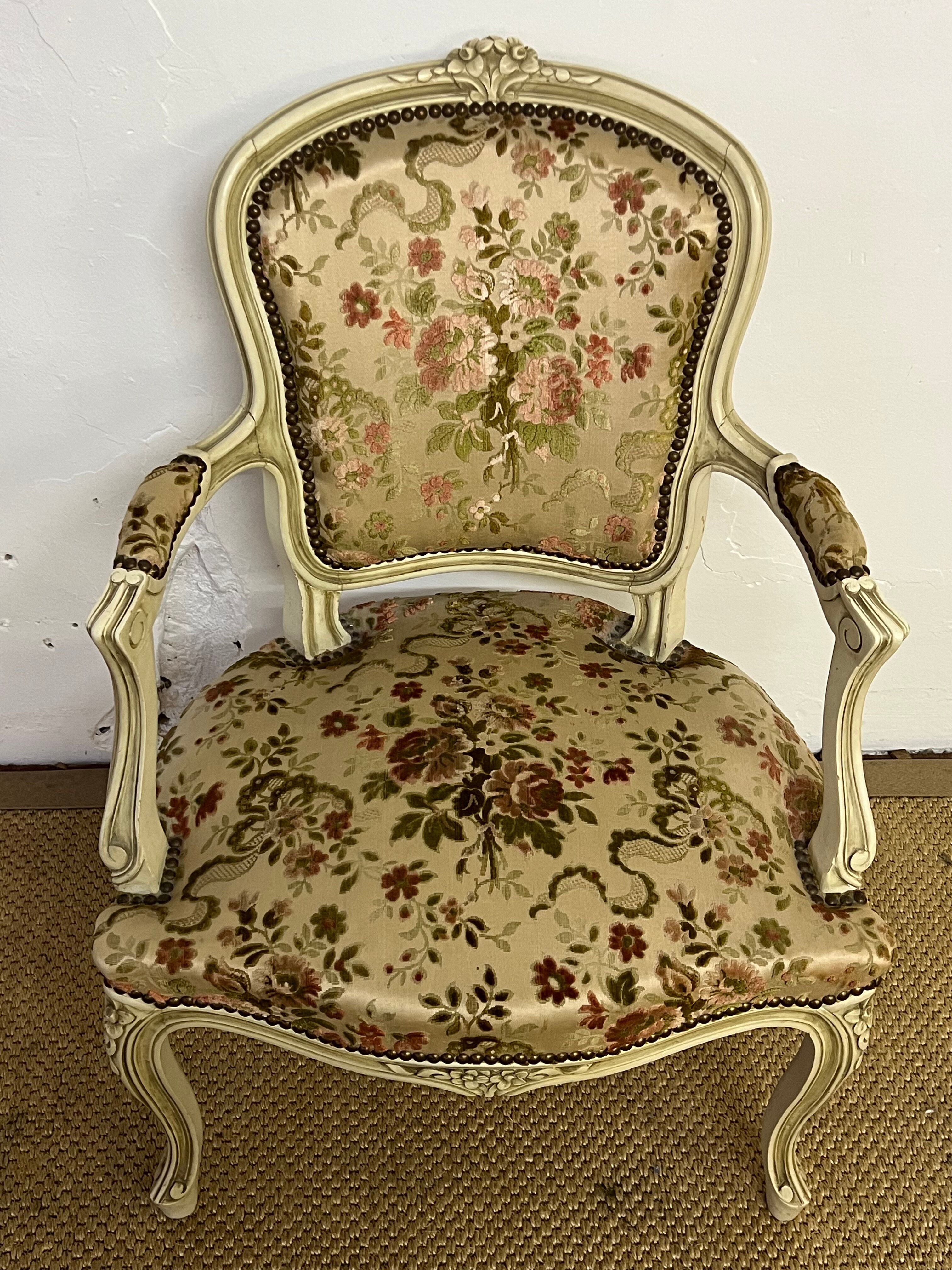 Cabriolet armchair