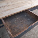 Farm table