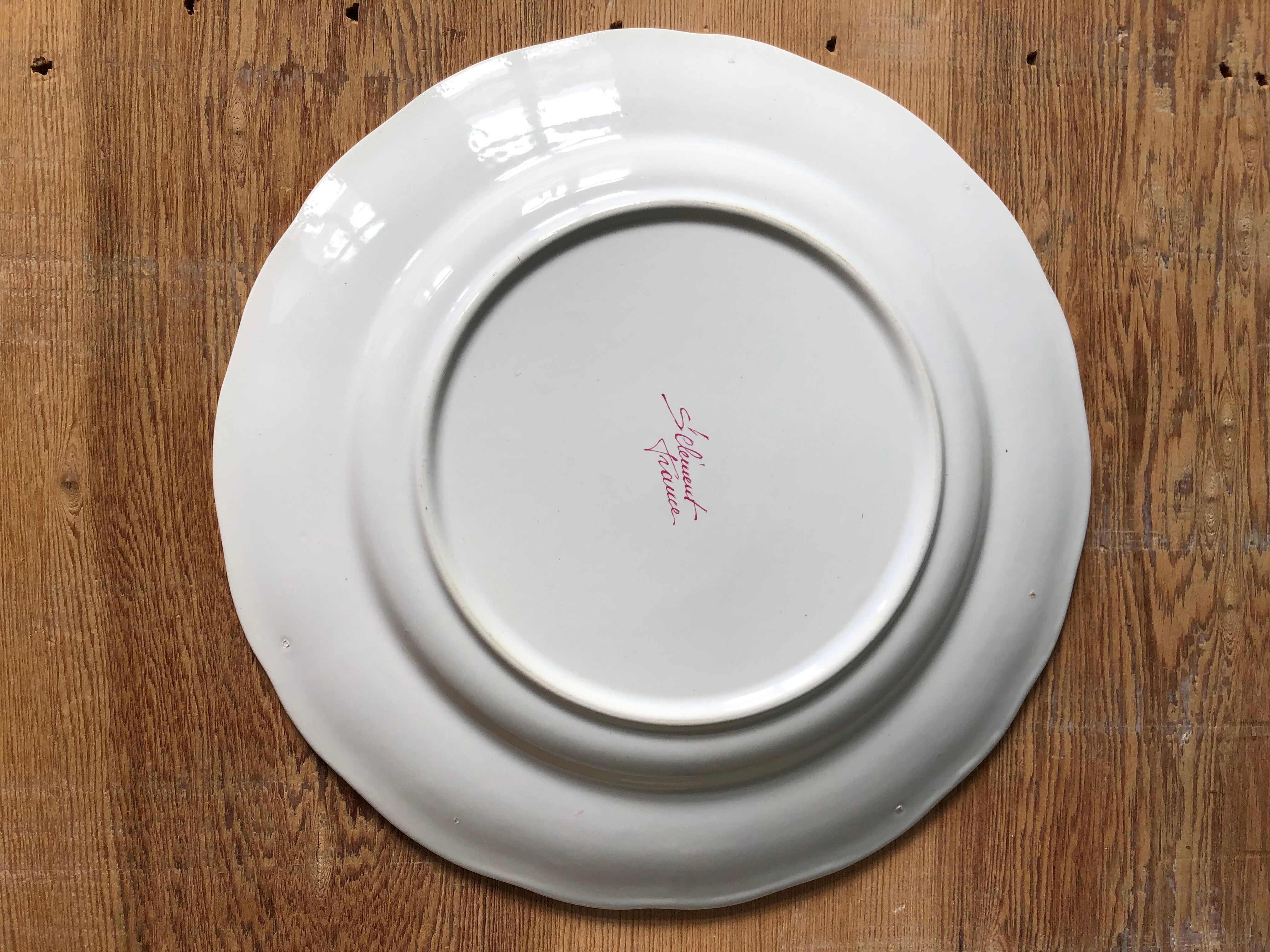 Lot of 2 plates Saint Clement decoration