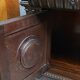 Buffet cabinet style Renaissance a caches secretes en noyer et orme époque