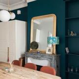 Gilded mirror with moldings
