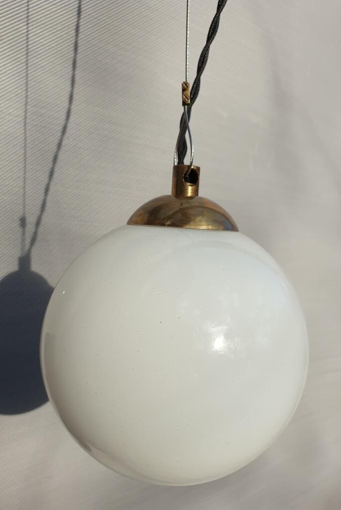 Baladeuse globe verre opalin d15