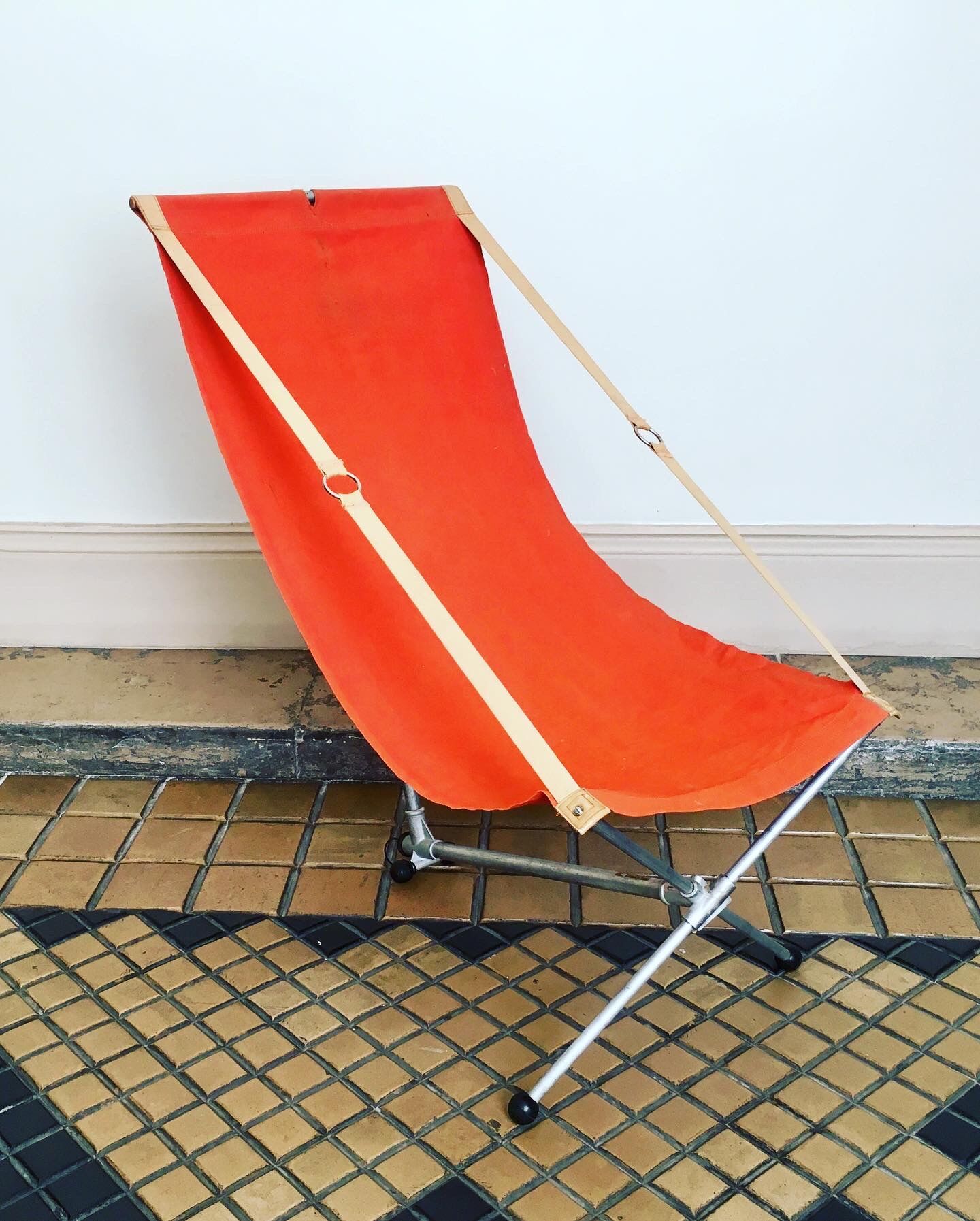 Orange detachable transamac seat circa 1955 by Lafuma