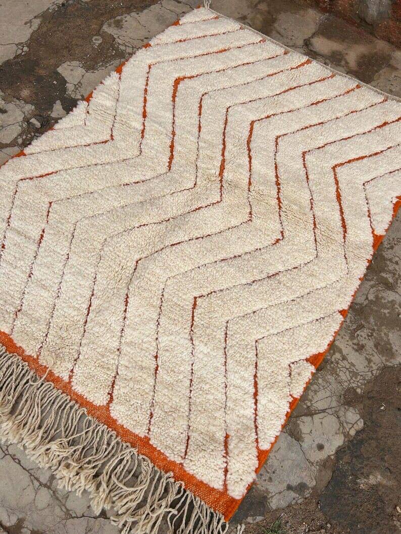 Handmade white wool Berber rug, size 100 x 200 cm