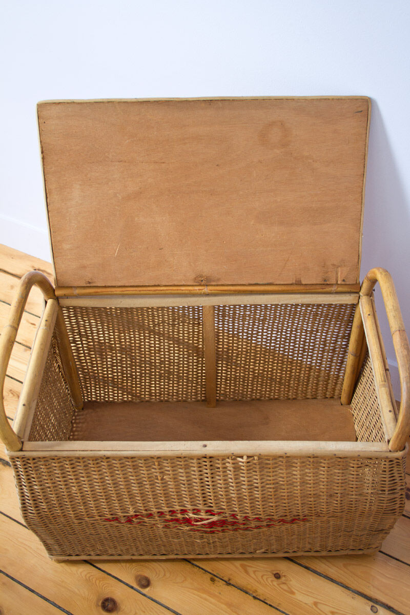 Rattan toy box