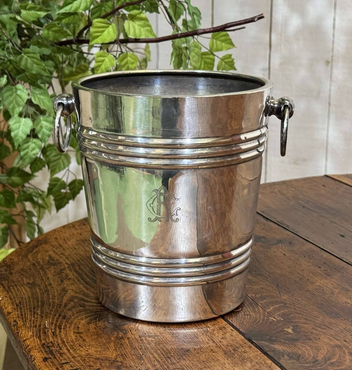 Silver-plated ice bucket from the early 20th century CAFE RICHE
