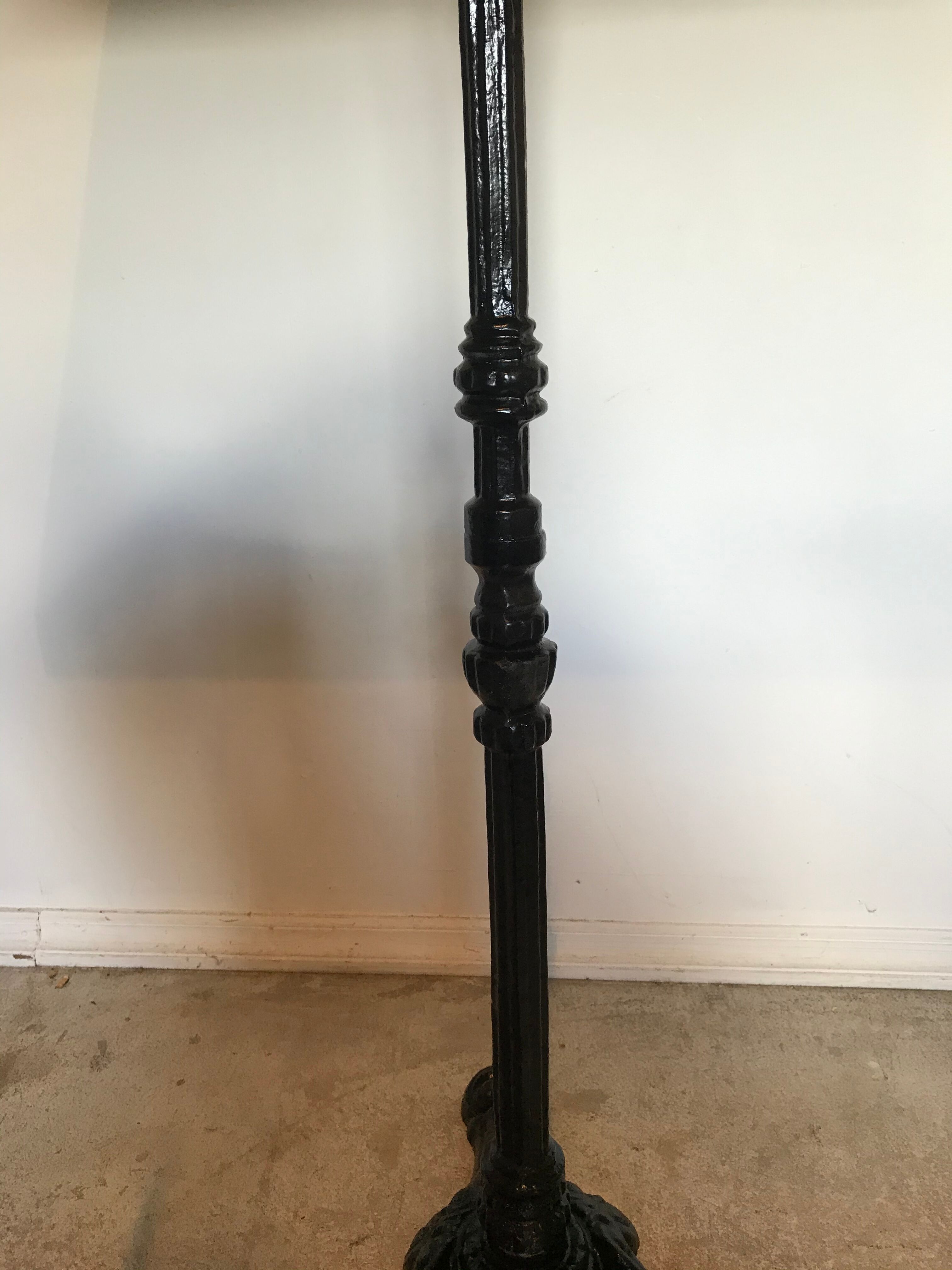 Manage vintage bistro standing