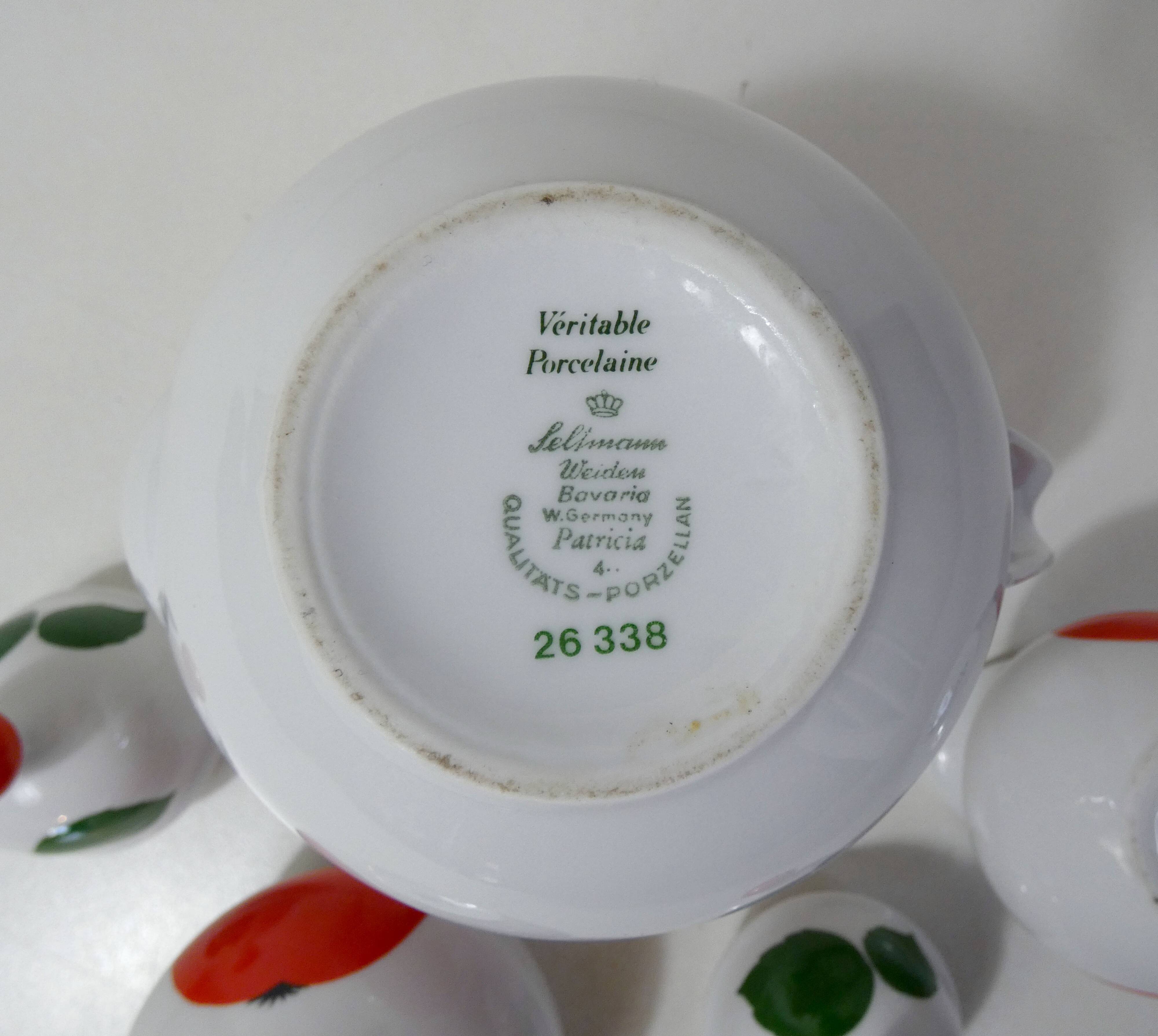 Apple service in bavarian porcelain