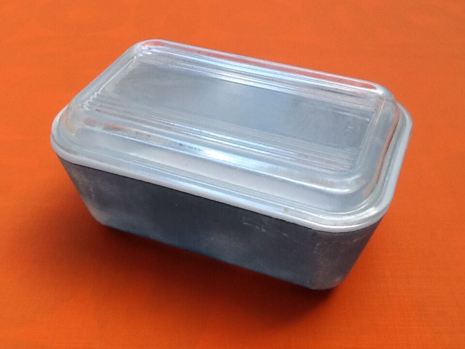 Pyrex Blue Butter 70s Made in U.S.A.