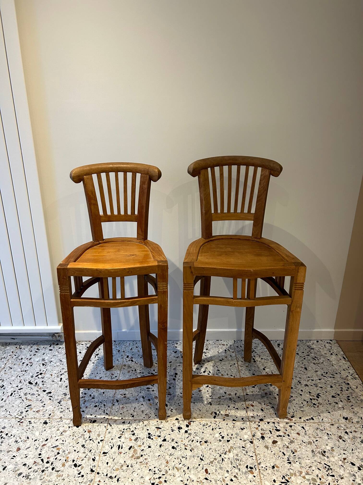 2 tabourets hauts en teck massif