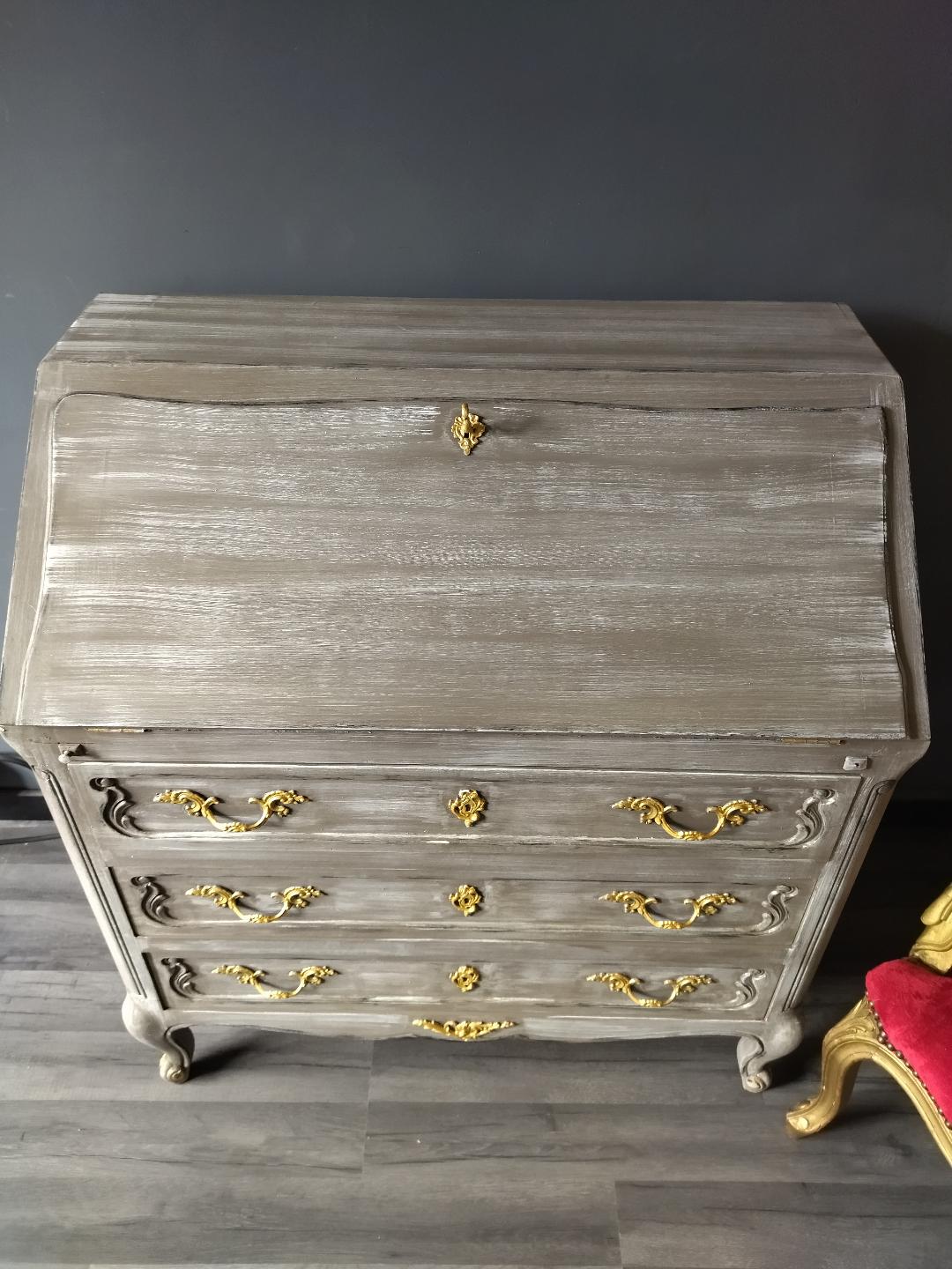 Louis XV style skate secretary