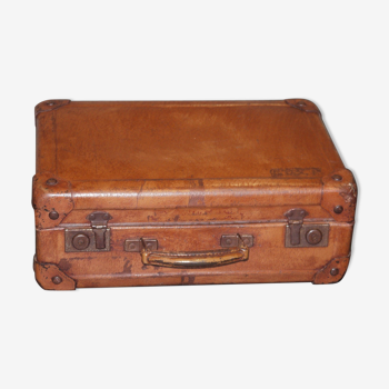 Very nice small suitcase from the 1940s