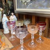 Ensemble de 6 verres à vin. Cristal massif coloré.