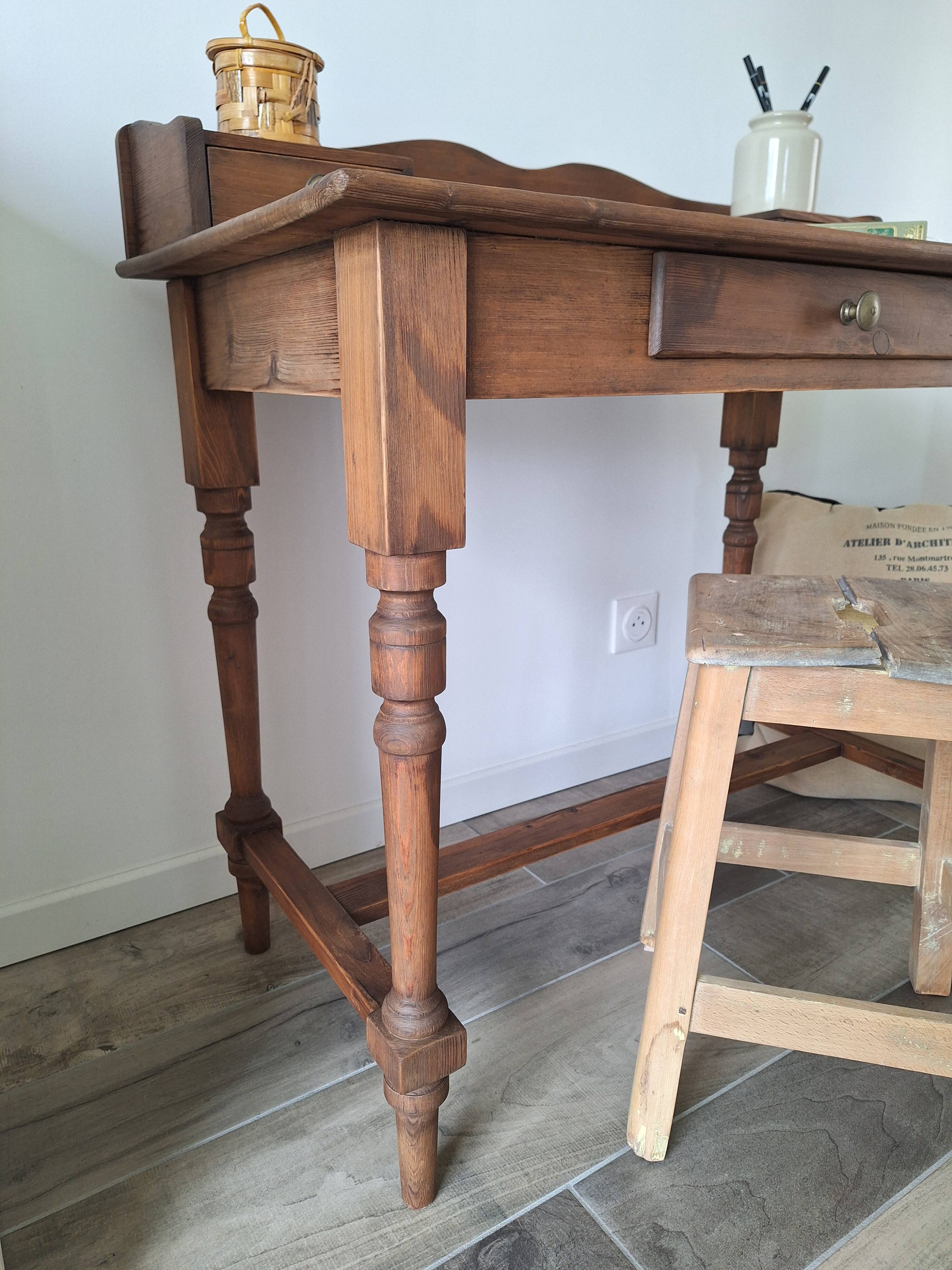 Antique solid wood desk with tiers – metal handles