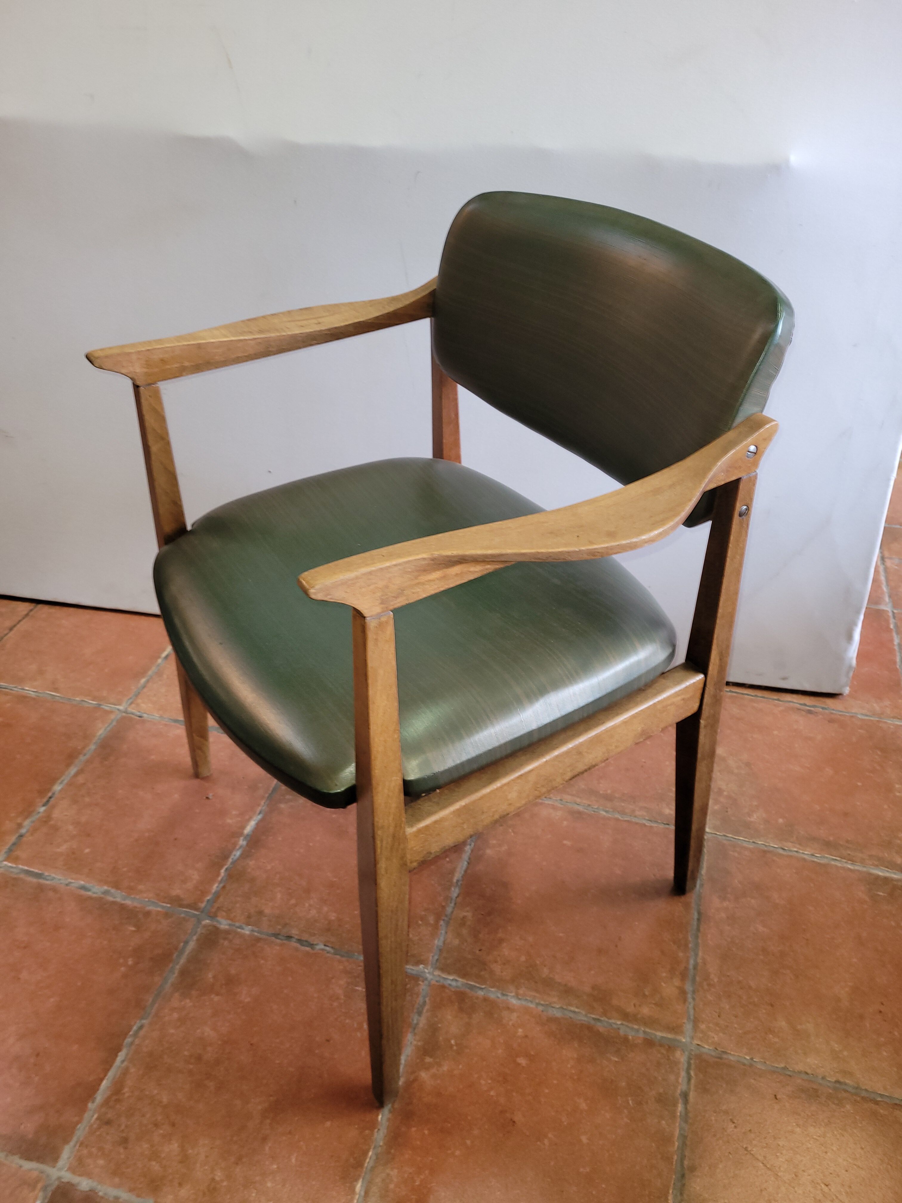 Scandinavian office chair