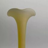 Vase vintage en pâte de verre jaune