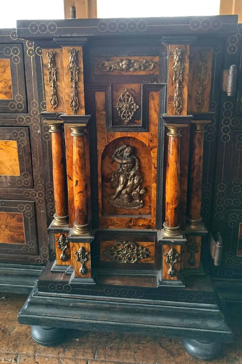 Large inlaid coin purse from the early 1900s