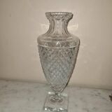 Cristallerie saint louis - vase balustre sur piédouche en cristal taillé en pointe de diamant signe