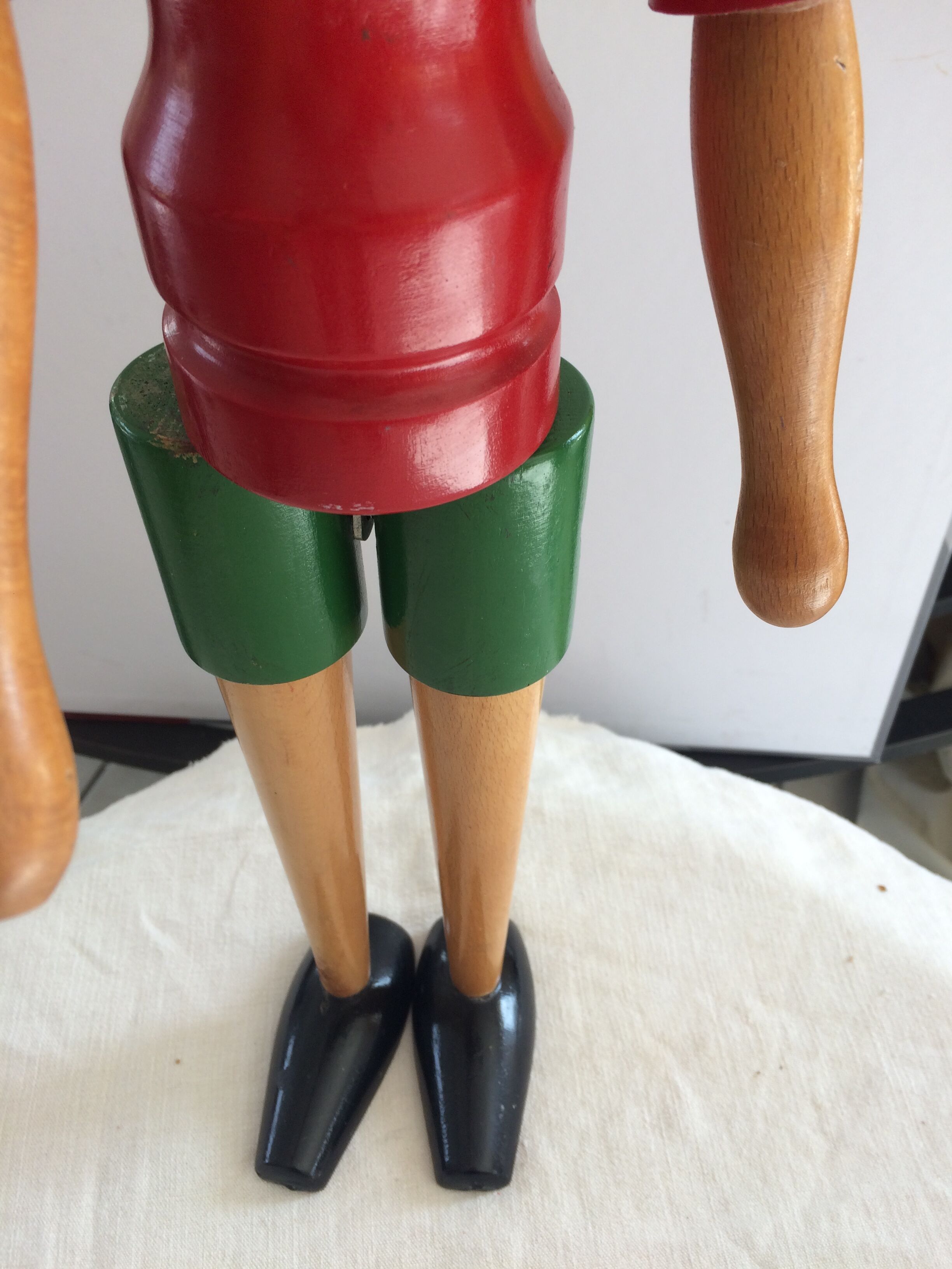 Pinocchio large red and green wooden articulated