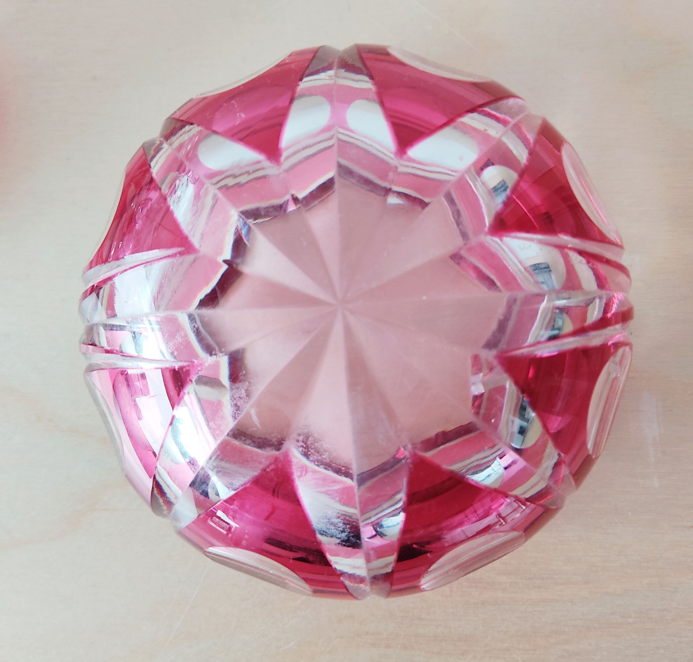 Val Saint Lambert red-lined crystal ashtray