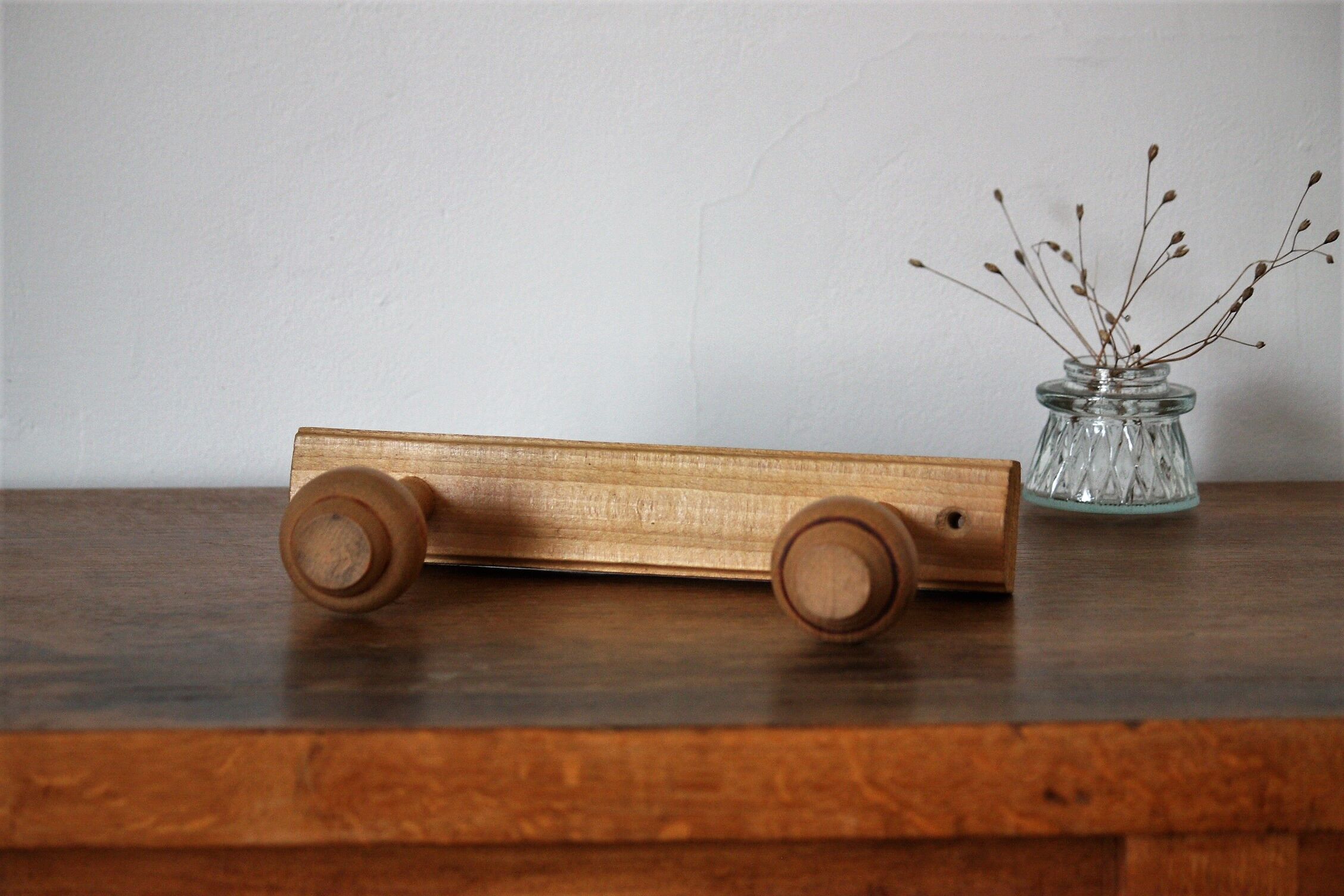 Light wood coat holder 2 patères