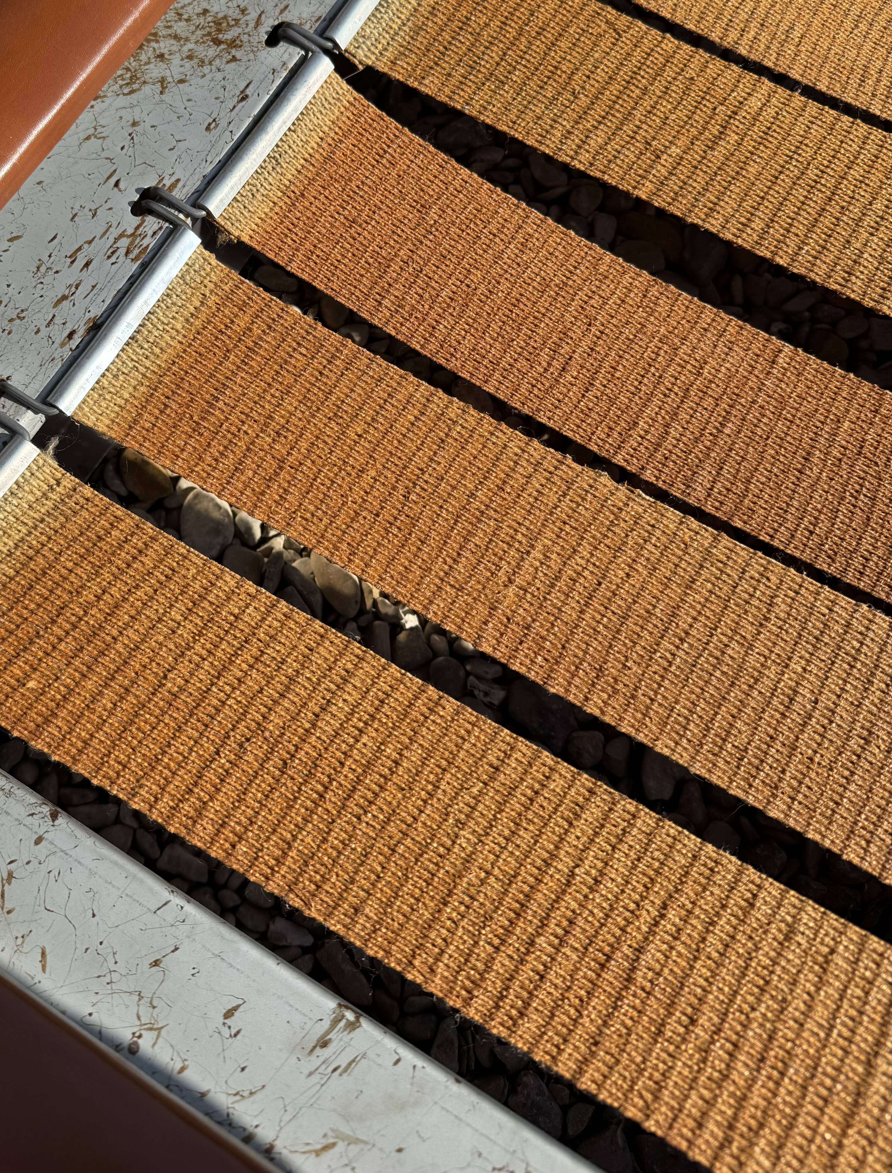 Salon complet en aluminium brossé et cuir marron, France 1970