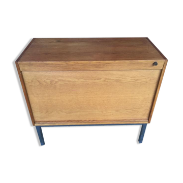 Office furniture with sliding door