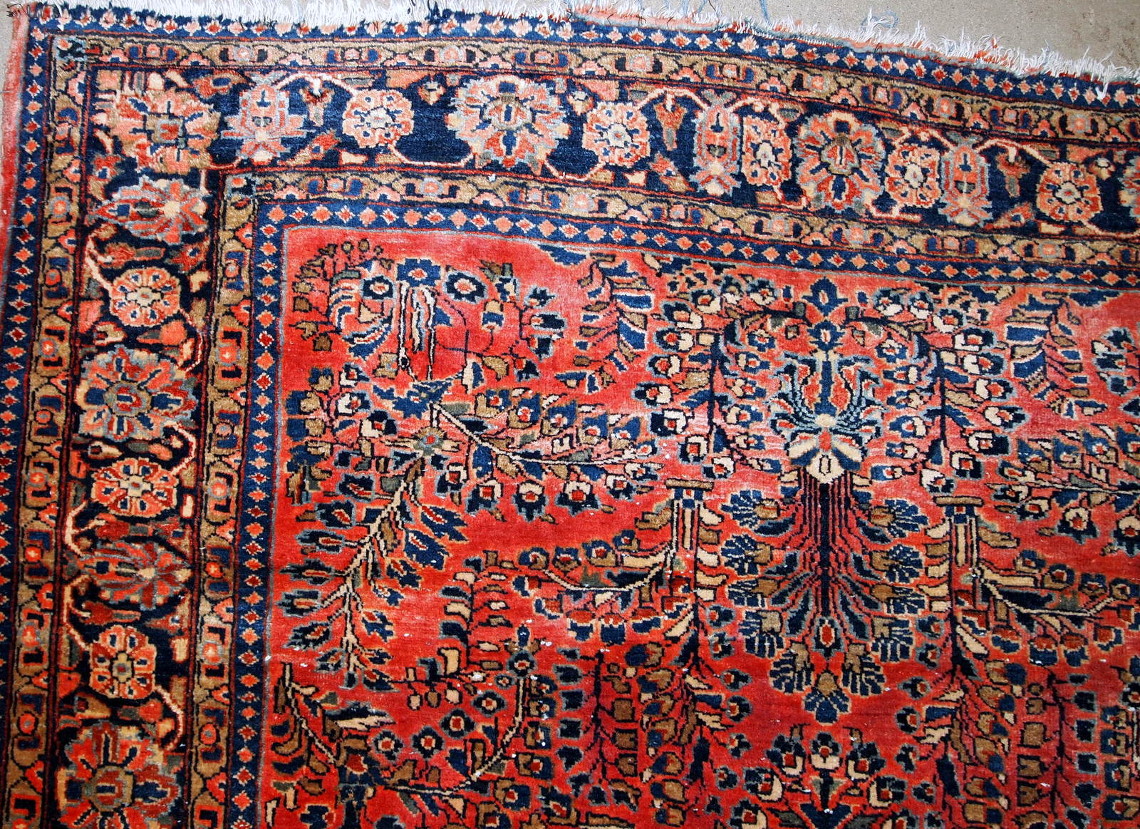 Handmade antique Persian Sarouk rug 4' x 6.8' (122cm x 207cm) 1920s - 1B784