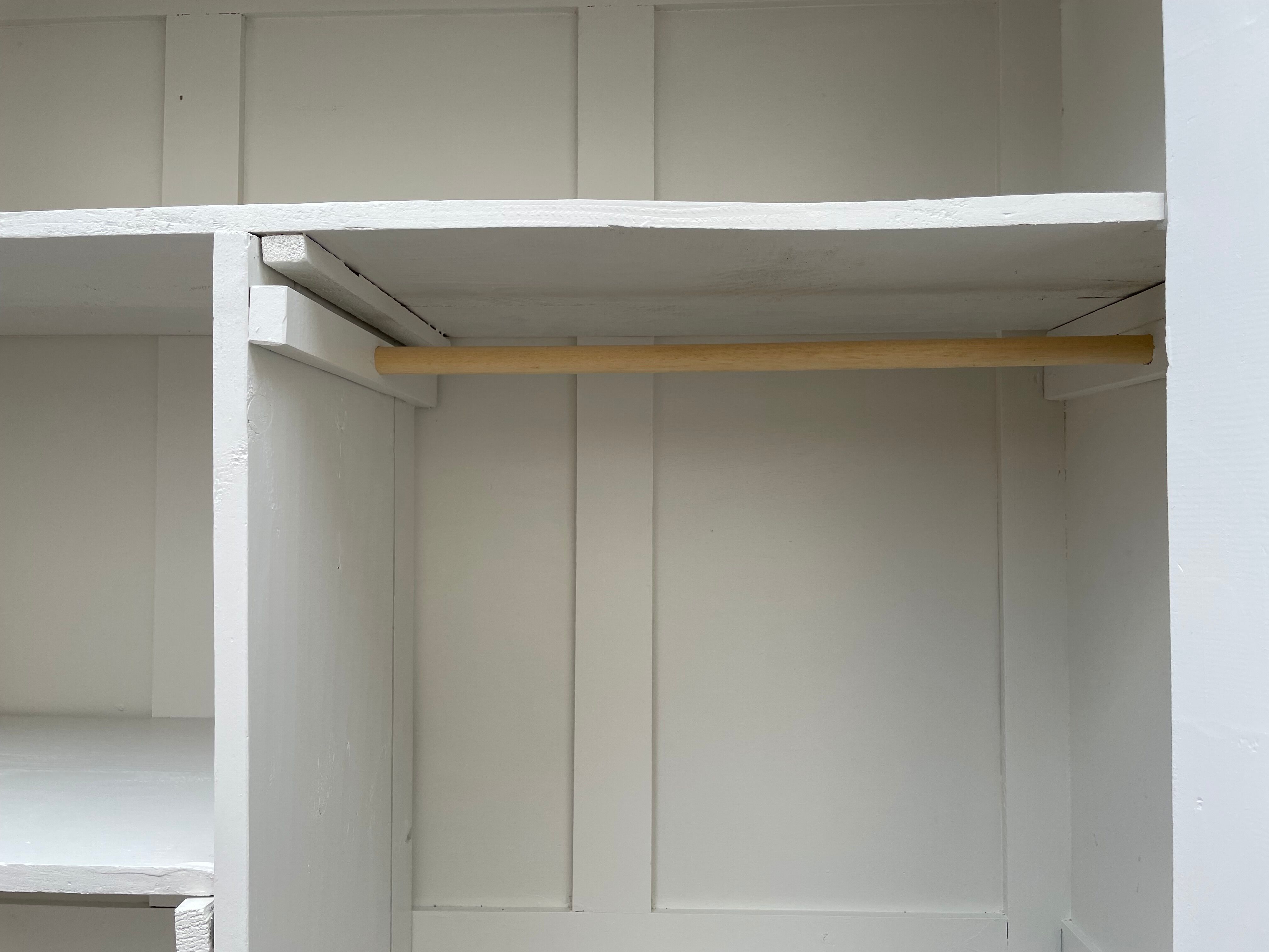 Armoire parisienne