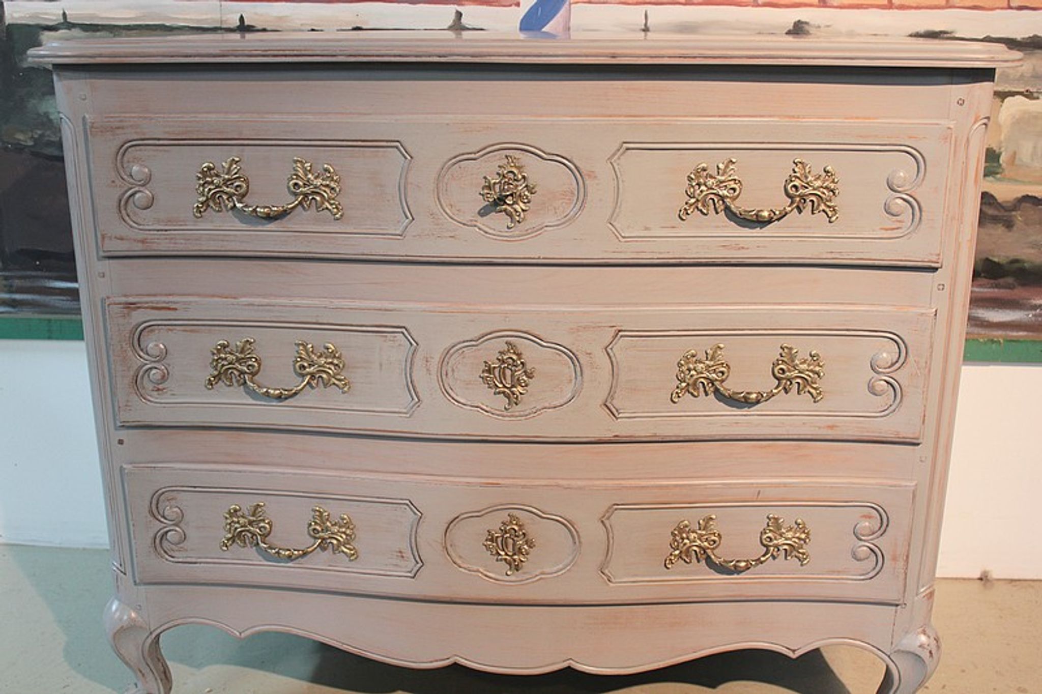 Commode de style Louis XV patinée XXème