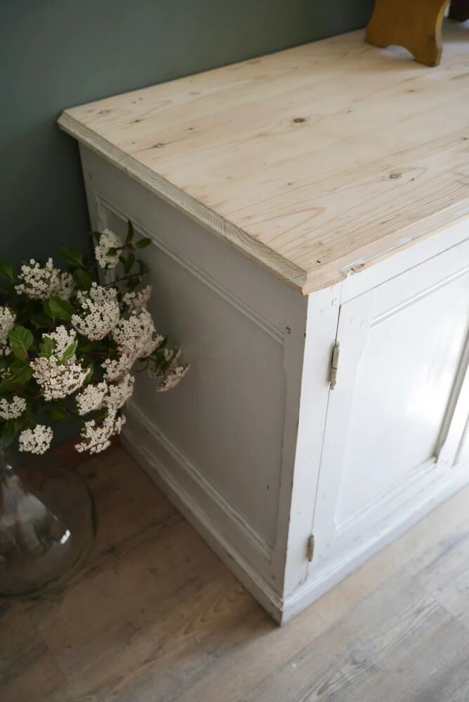 Buffet parisien patine blanche