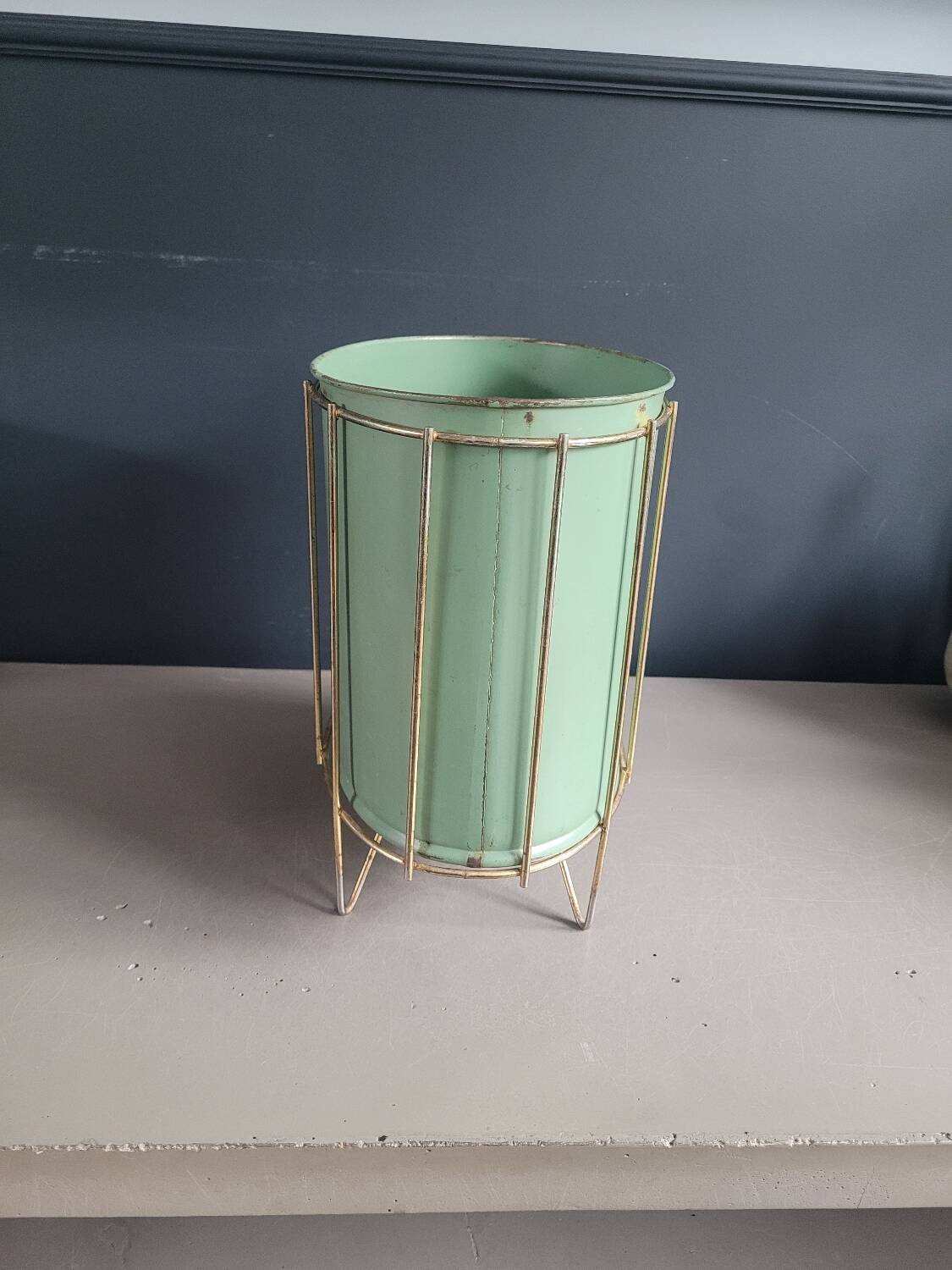 Vintage plant pot holder