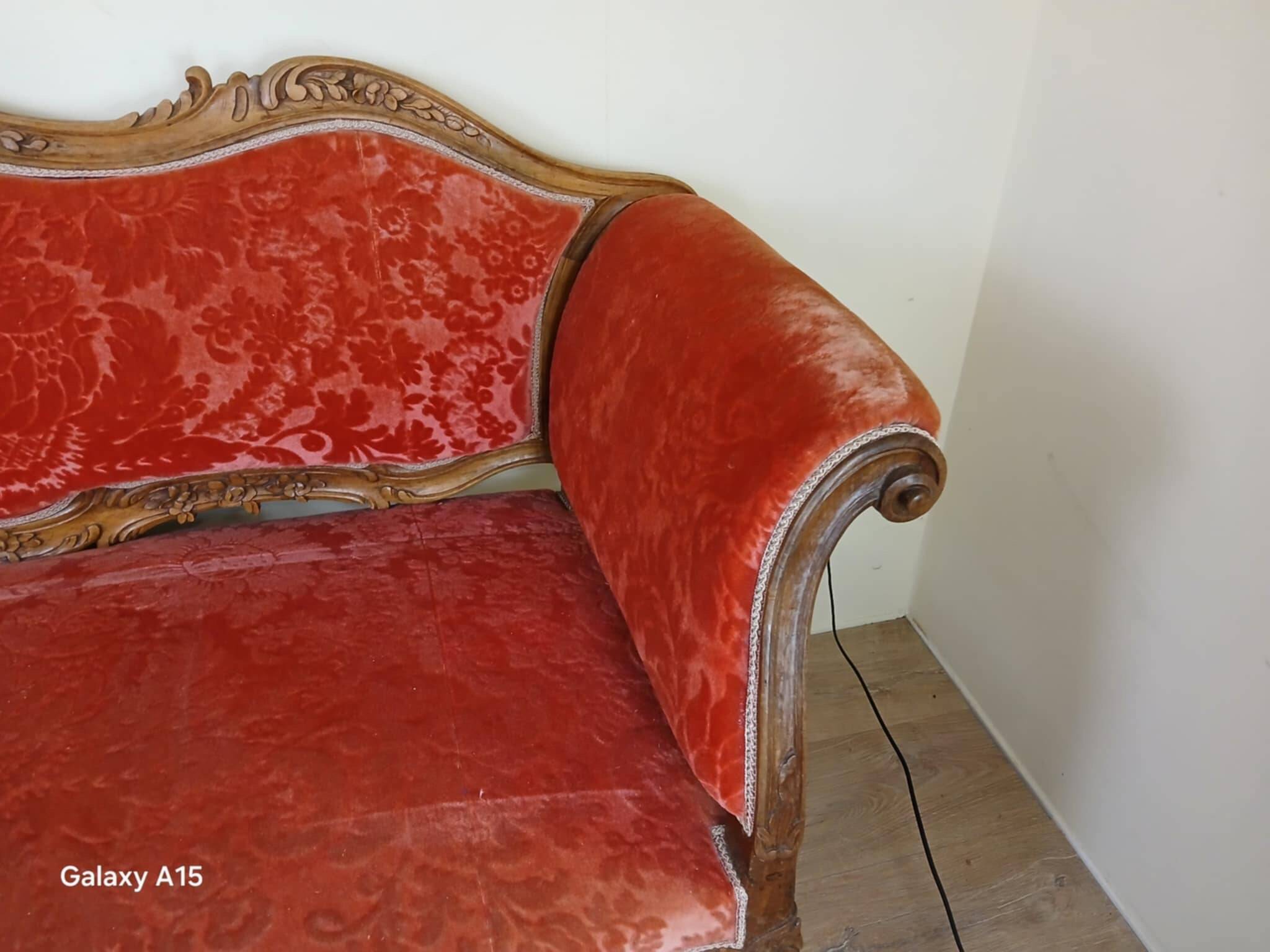 Provencal Bench in Carved Walnut in Louis XV Style, Late 19th Century