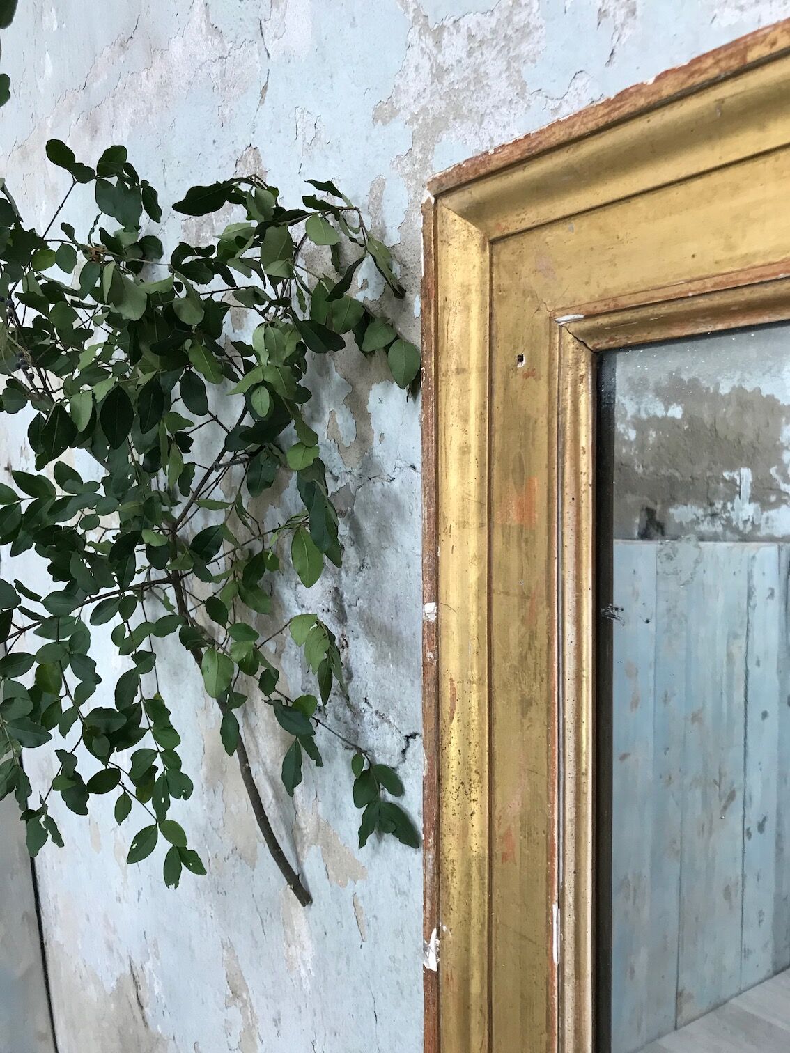 Golden rectangular mirror - 171x127cm