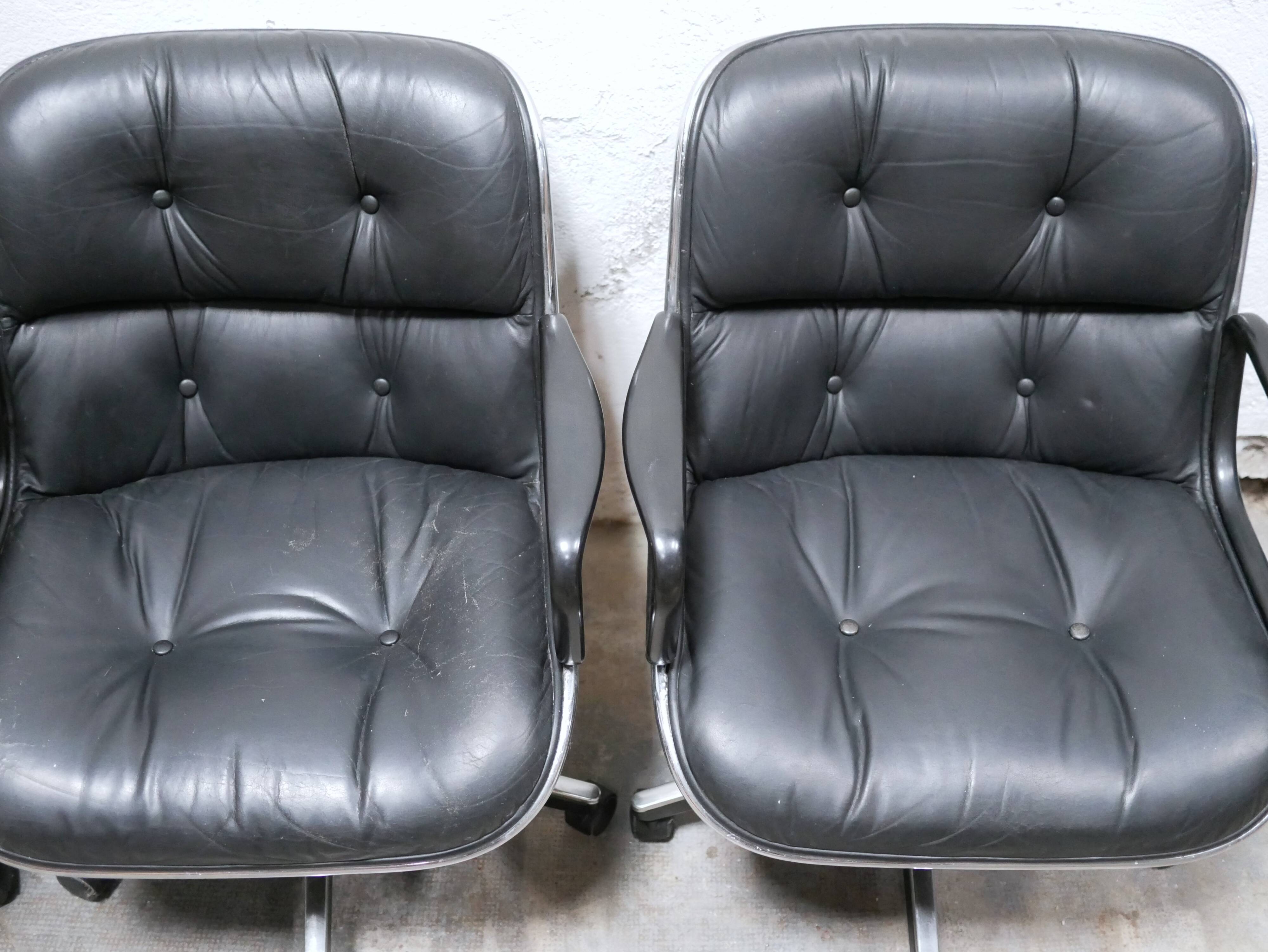 Black leather armchair by Charles Pollock for Knoll International